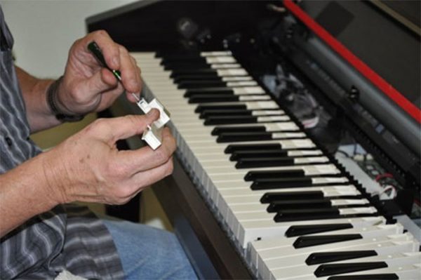 Phát Hiện Những Lỗi Kỹ Thuật Đàn Piano Cũ Để Tránh Tiền Mất Tật Mang!