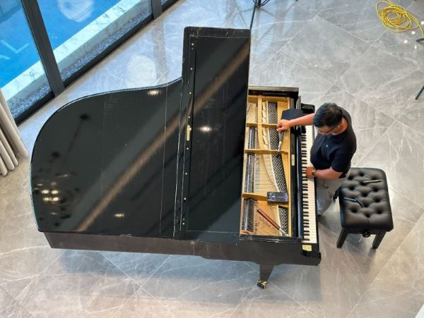 Bí Quyết Vận Chuyển và Bảo Trì Đàn Piano Cũ: Giữ Gìn Kỷ Niệm Âm Nhạc
