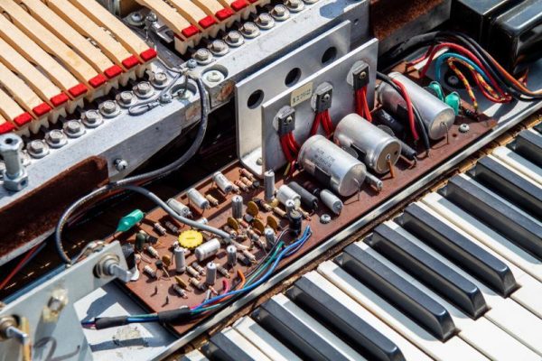 Khám Phá Trung Tâm Sửa Chữa Đàn Piano Điện Tại Hàng Bài – Giải Pháp Hoàn Hảo Cho Nhạc Cụ Của Bạn!